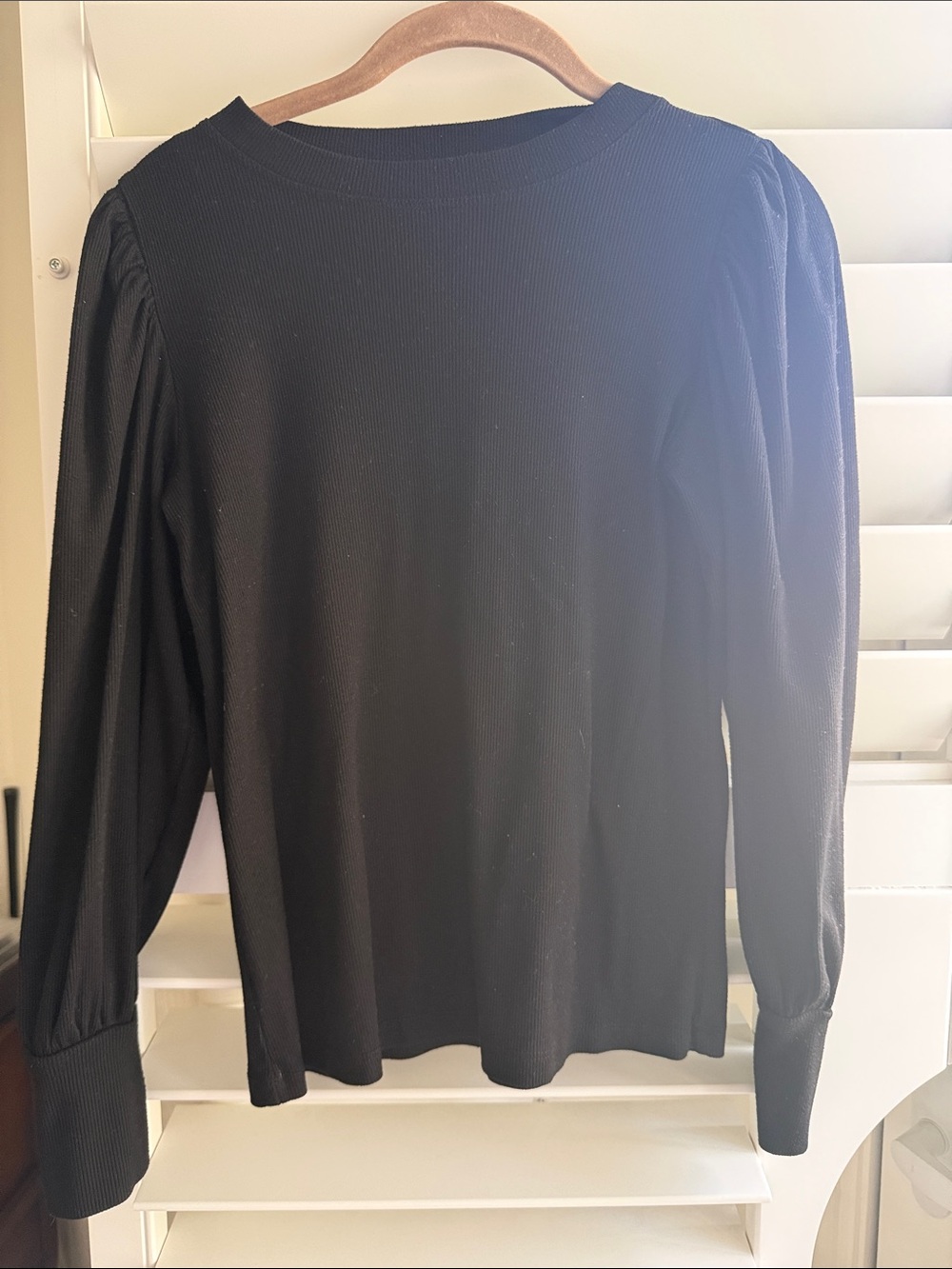 Catherine Malandrino Black Ribbed Long-Sleeve Top with Puff Shoulders